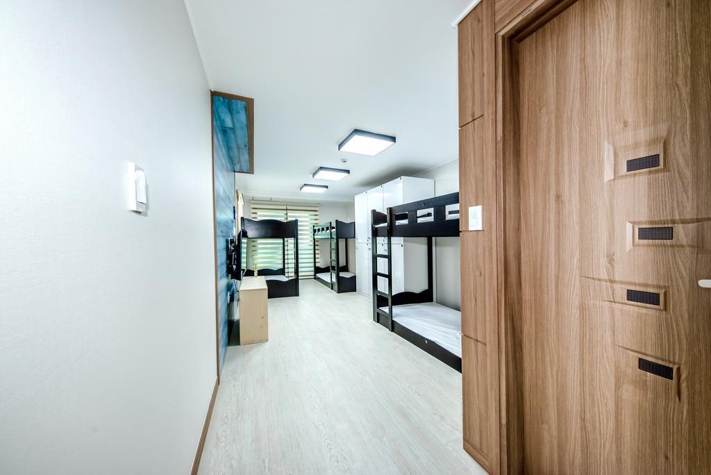 מלון ג'גו Holcae House מראה חיצוני תמונה